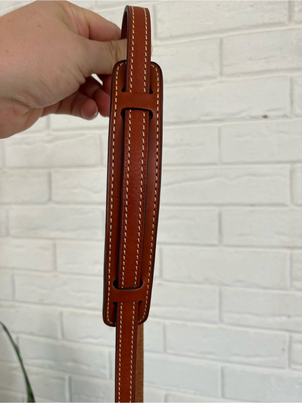 Dooney & Bourke black leather letter carrier crossbody purse, brown leather trim - Picture 9 of 12